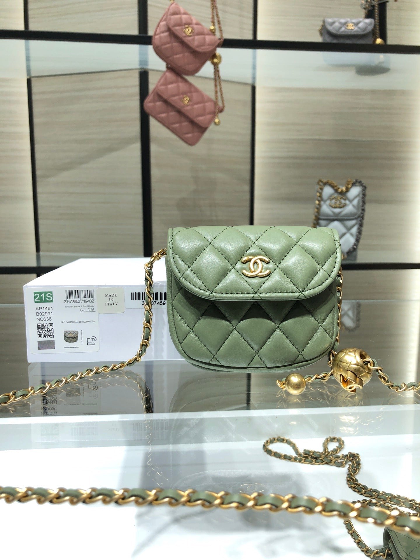 Cartera de mano con cadena Chanel