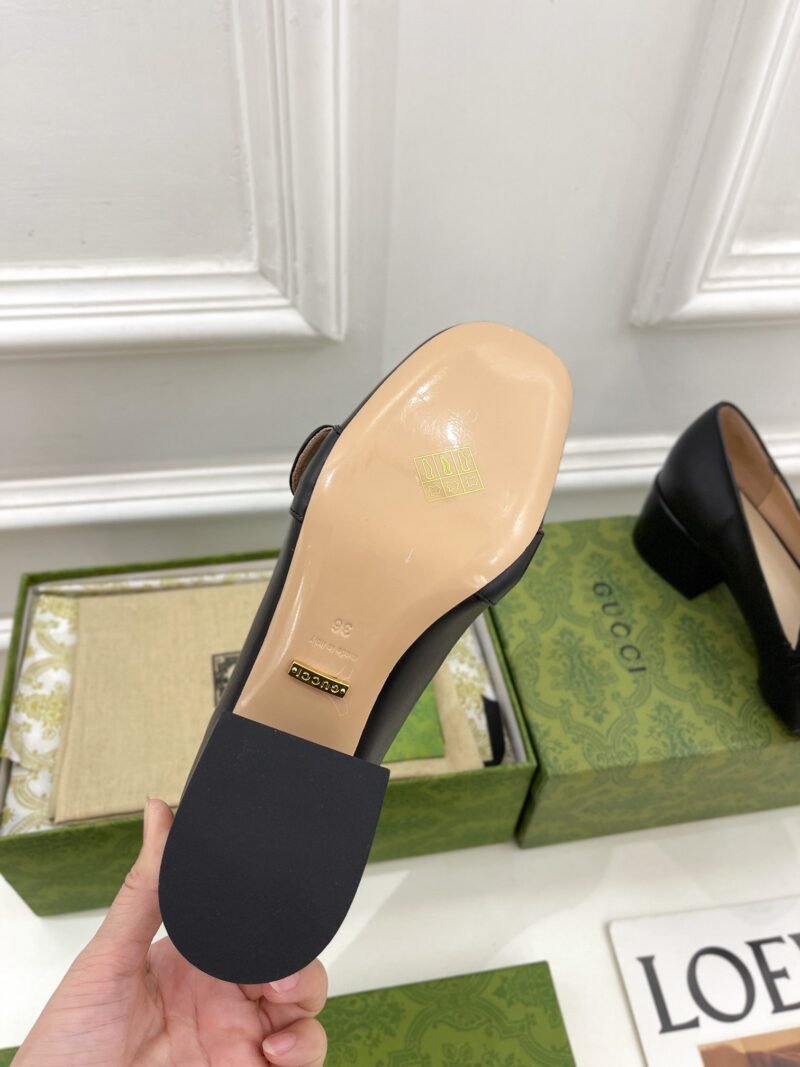 Zapato de salón Gucci Blondie de tacón medio - Imagen 9