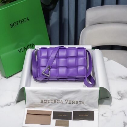BOLSO CASSETTE AMOLADO BOTTEGA VENETA