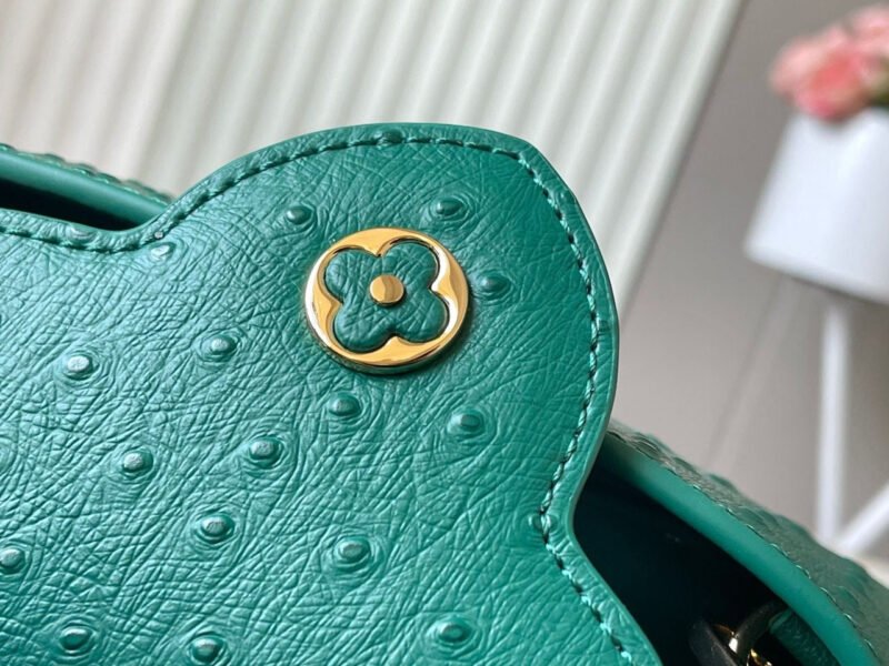 Bolso Capucines Mini Louis Vuitton - Imagen 4