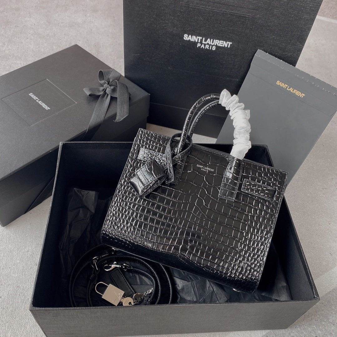 BOLSO NANO SAC DE JOUR YSL