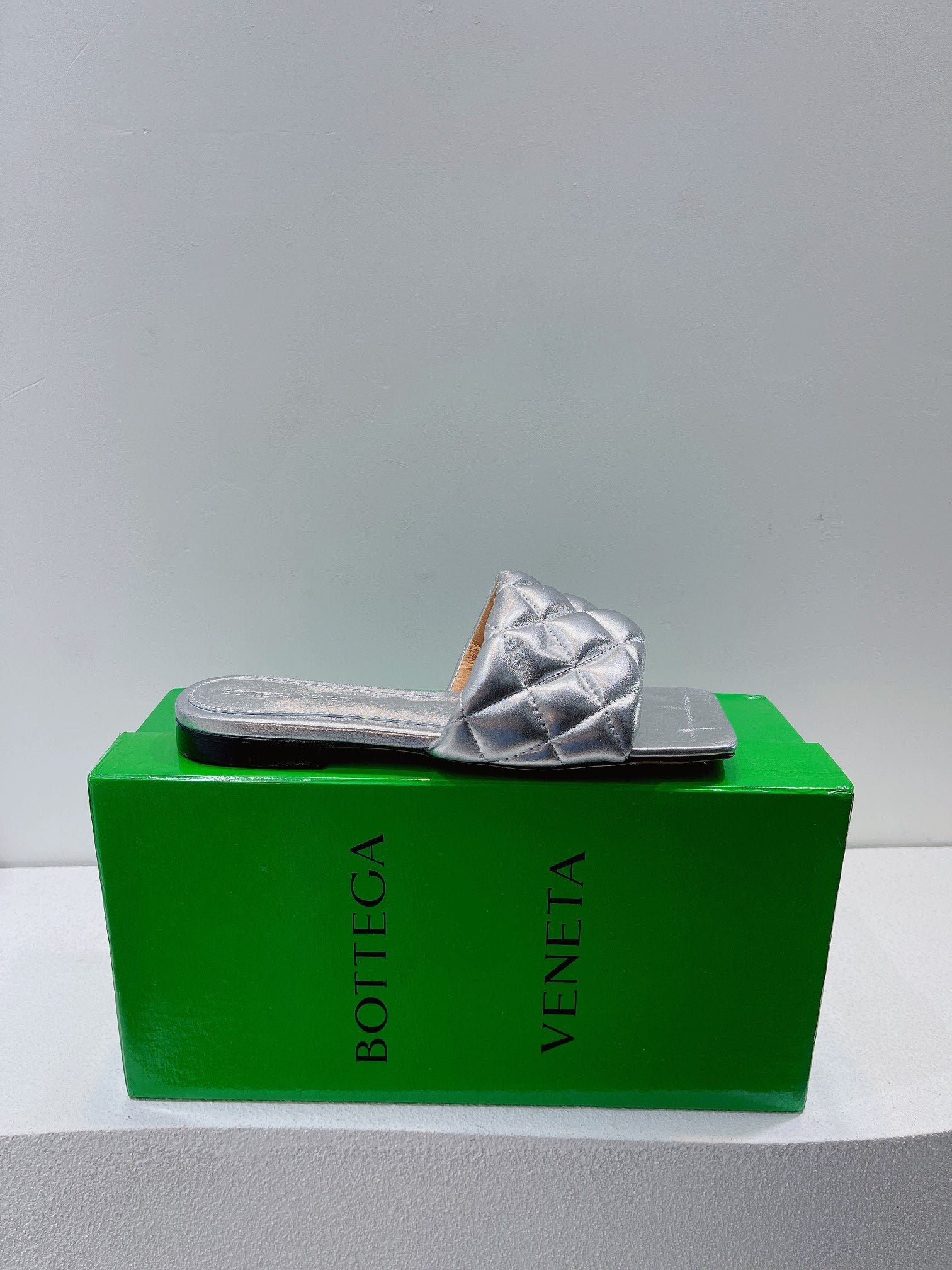 Sandalia Plana Acolchada BOTTEGA VENETA