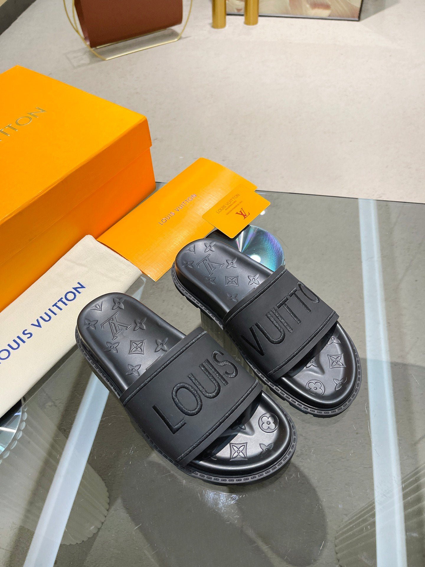 Sandalias Louis Vuitton