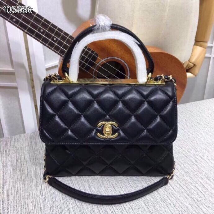 Bolso pequeño con solapa Chanel