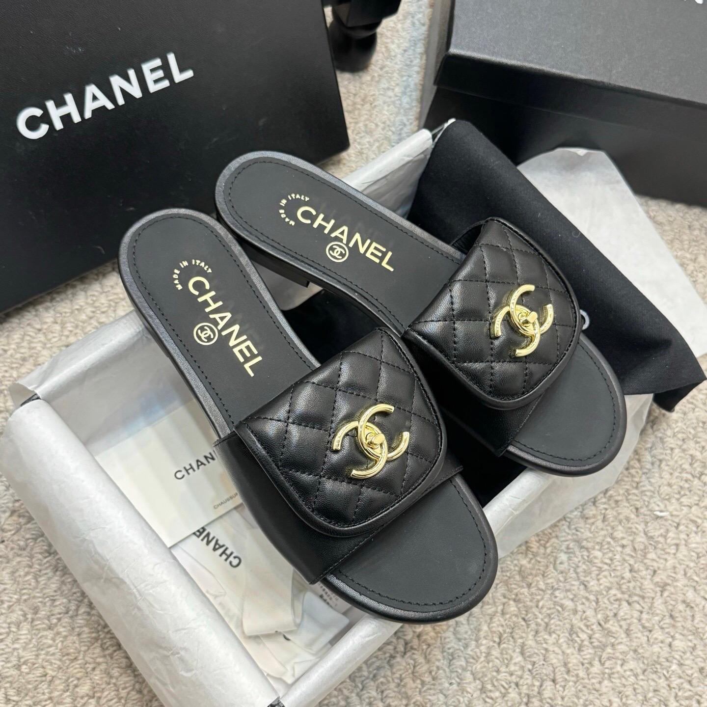 Sandalias Chanel