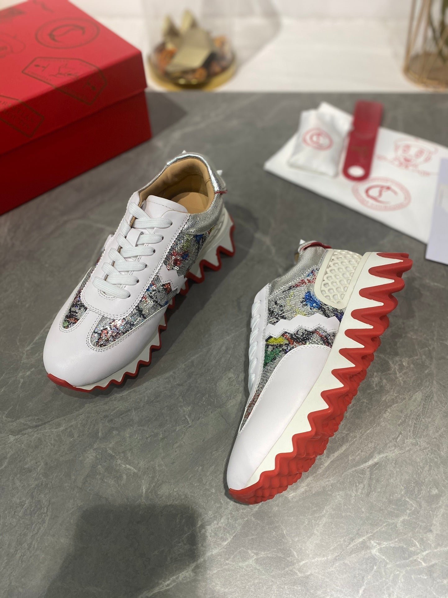 Loubishark CHRISTIAN LOUBOUTIN