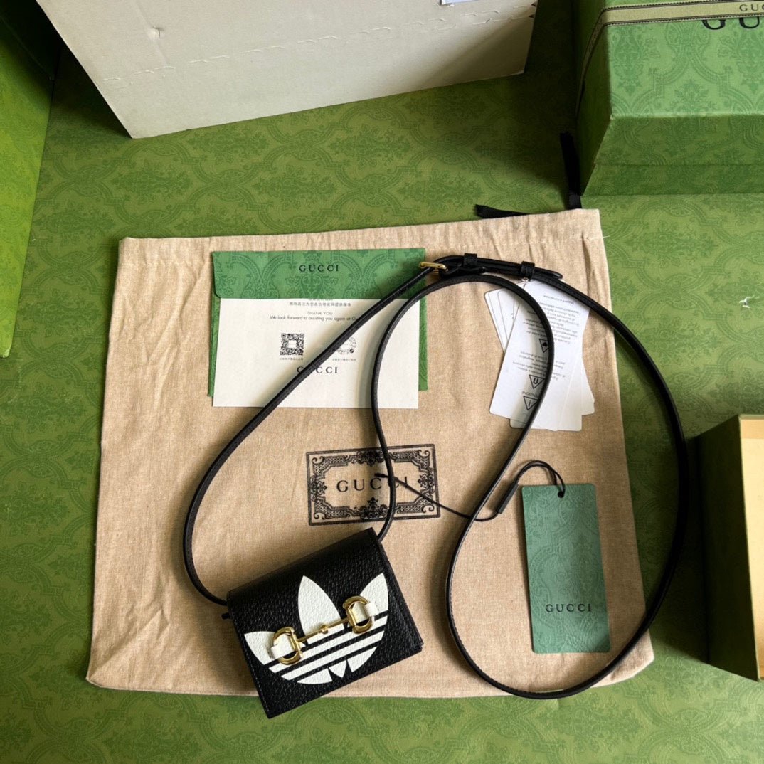 Tarjetero adidas x Gucci con Horsebit