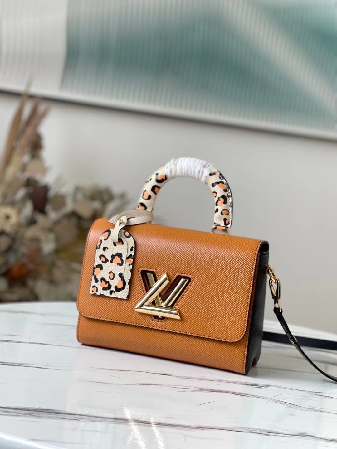 BOLSO TWIST MM Louis Vuitton