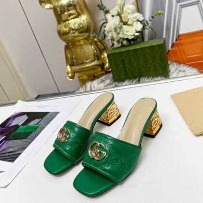 Sandalia tipo tacón con Doble G Gucci