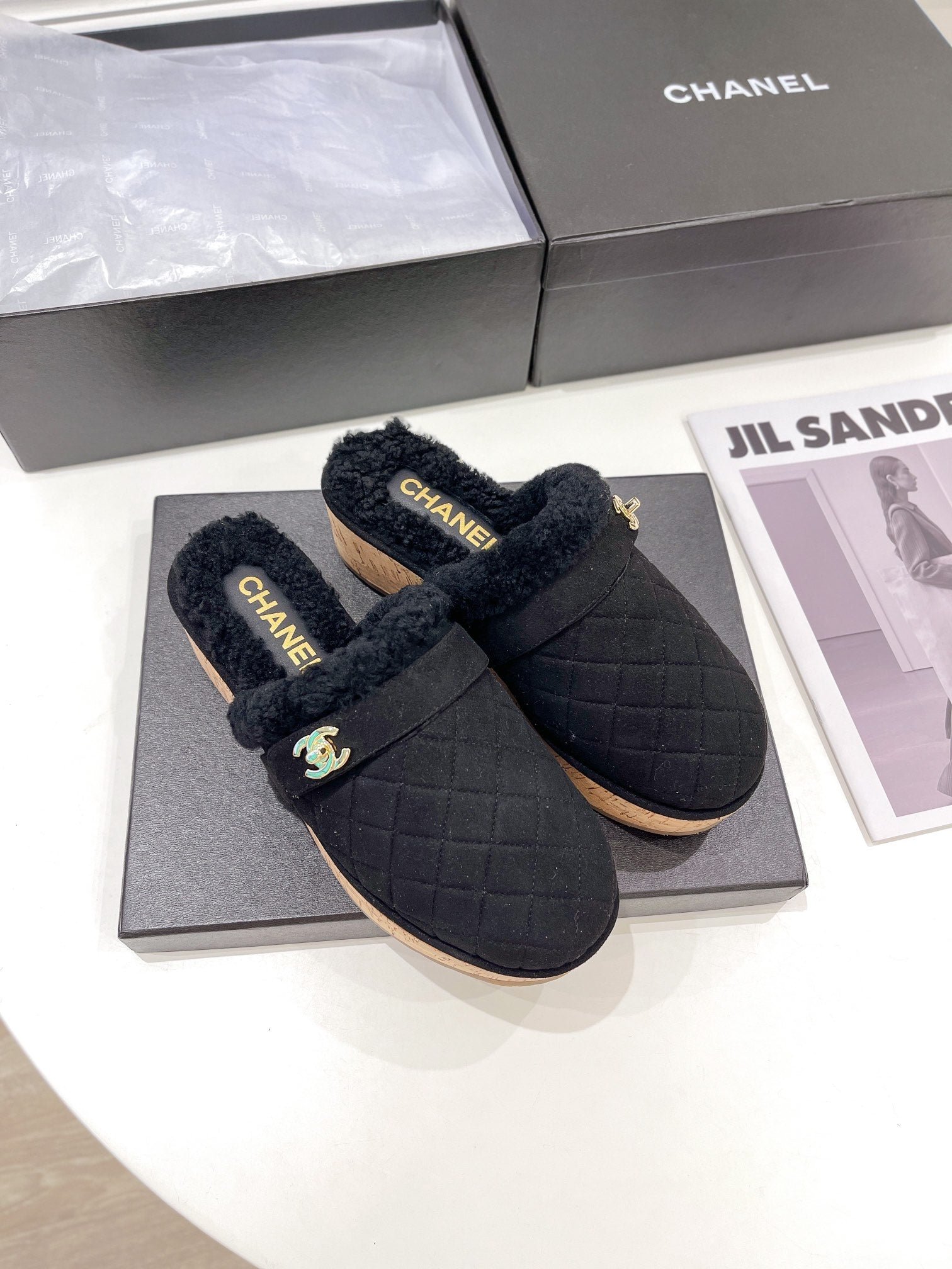 Chinelas cerradas Chanel