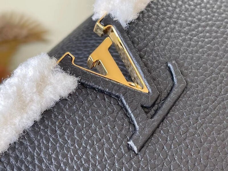 BOLSO CAPUCINES BB Louis Vuitton - Imagen 3