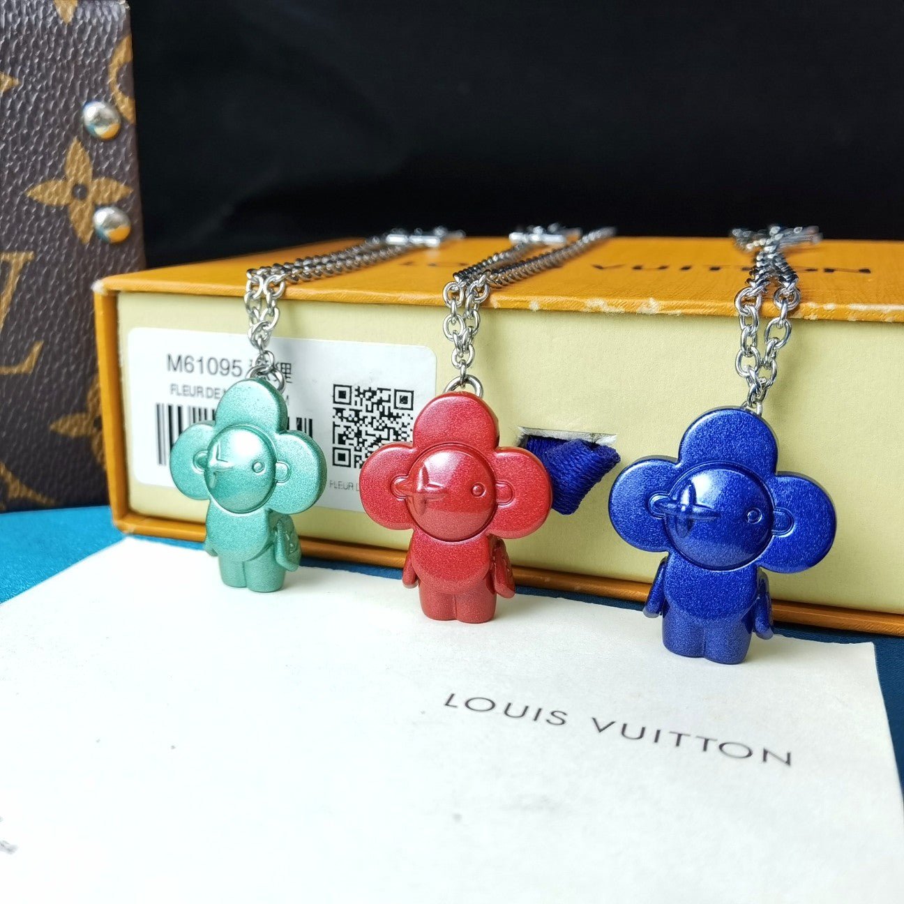 Colgante Vivienne grande Louis Vuitton - Imagen 5