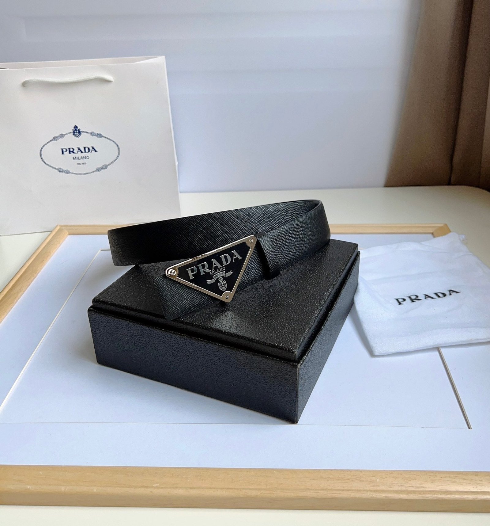 Cinturón de piel Saffiano PRADA