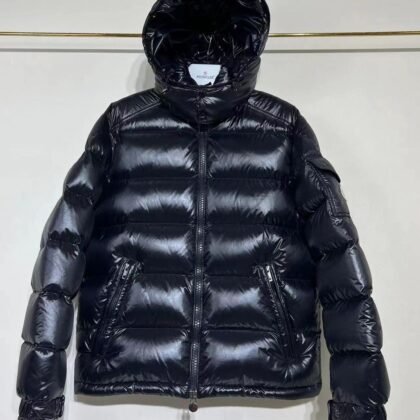 MONCLER Plumífero corto Maire