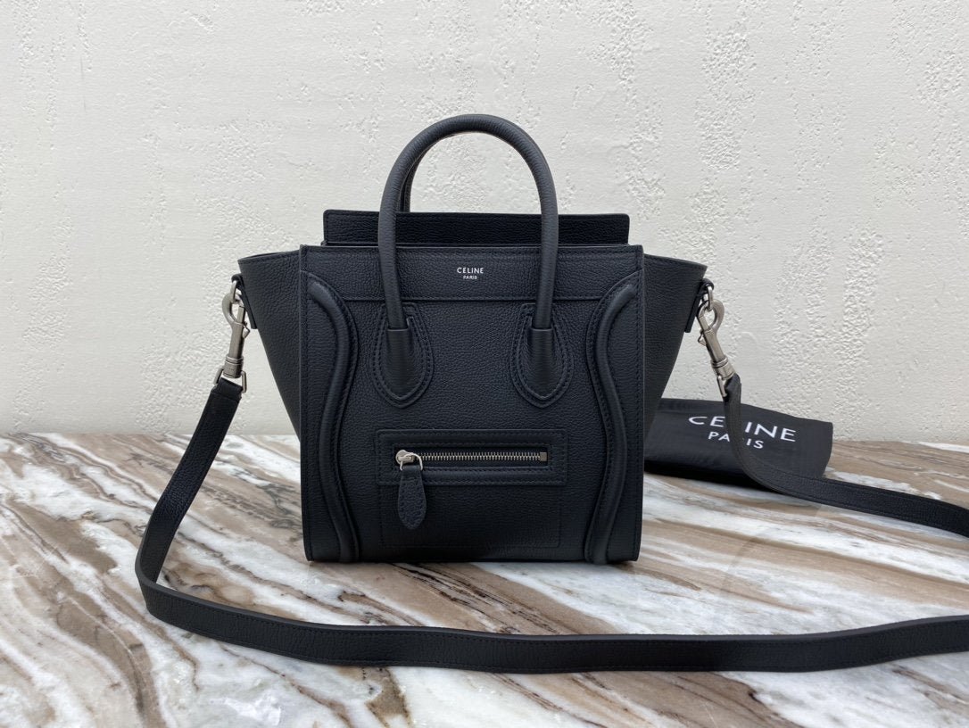 BOLSO LUGGAGE NANO DE PIEL DE BECERRO MARTILLADA CELINE