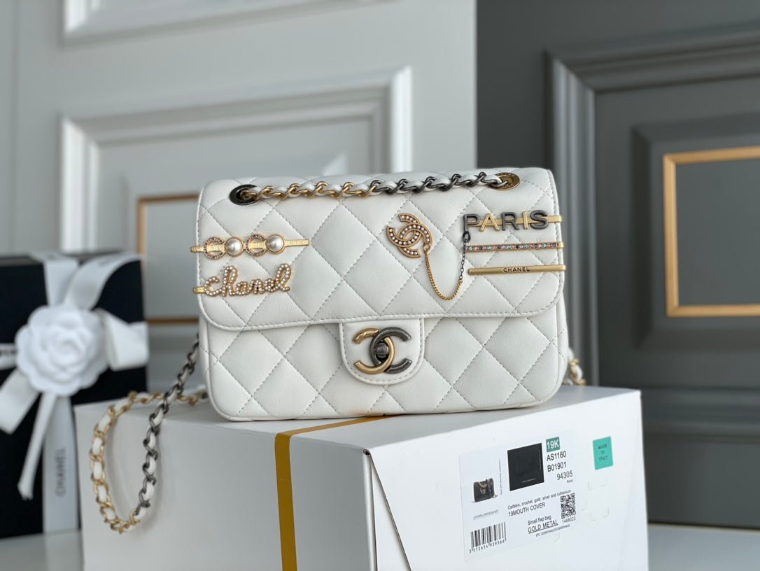 BOLSO CON SOLAPA CHANEL
