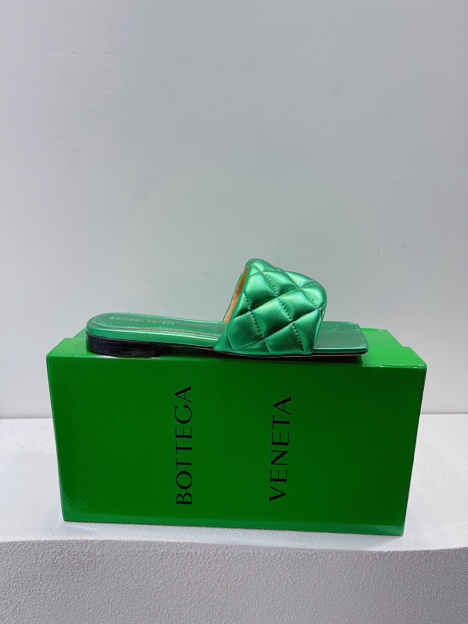 Sandalia Plana Acolchada BOTTEGA VENETA