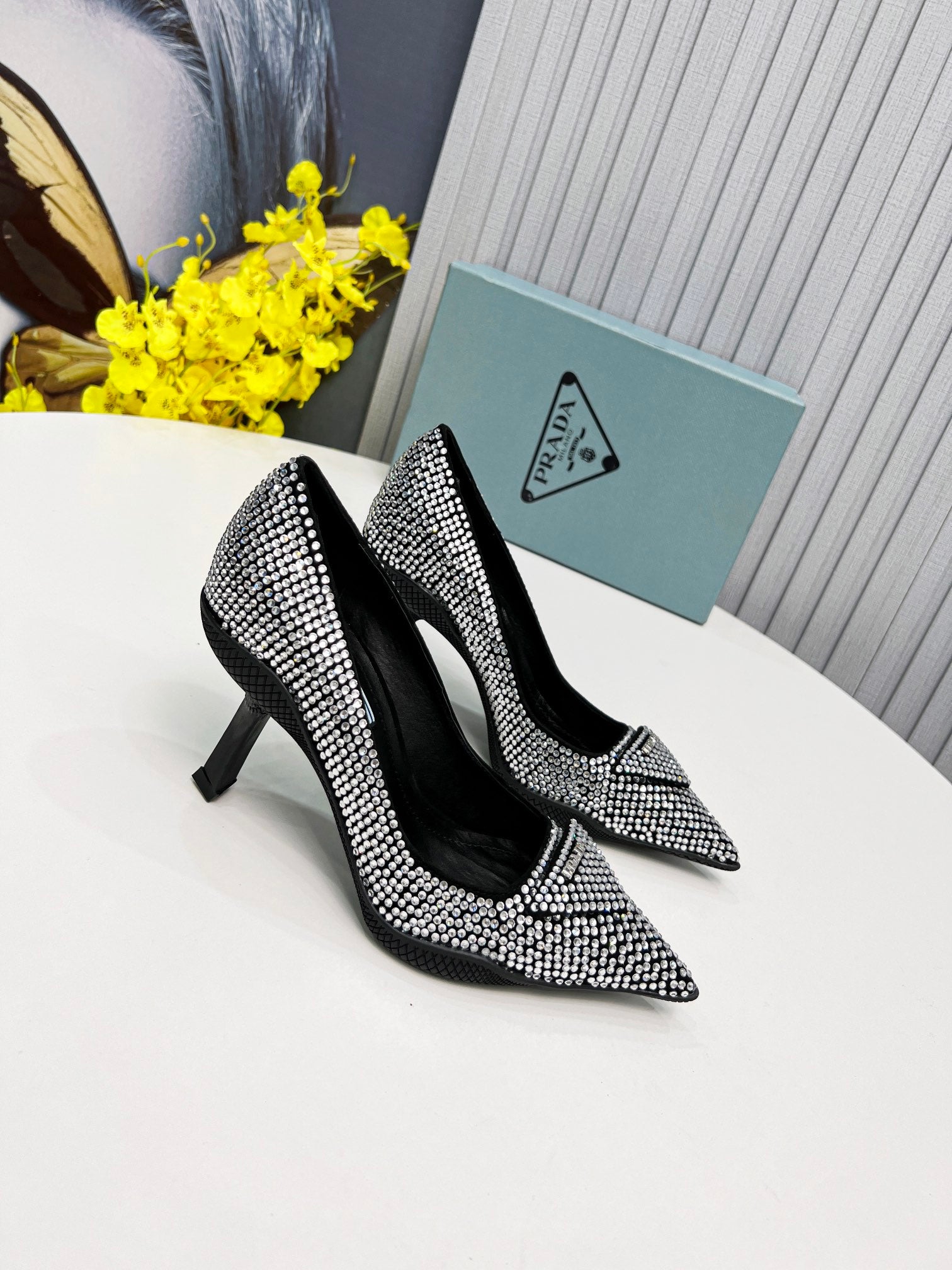 Zapatos de tacón con cristales PRADA
