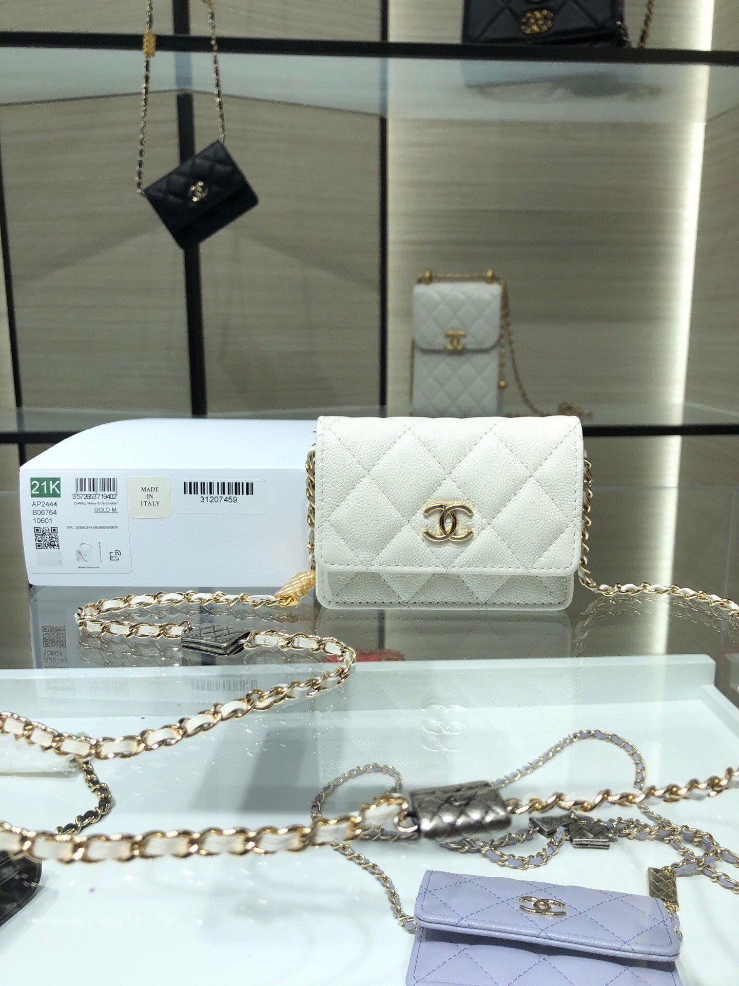 CARTERA CON CADENA CHANEL