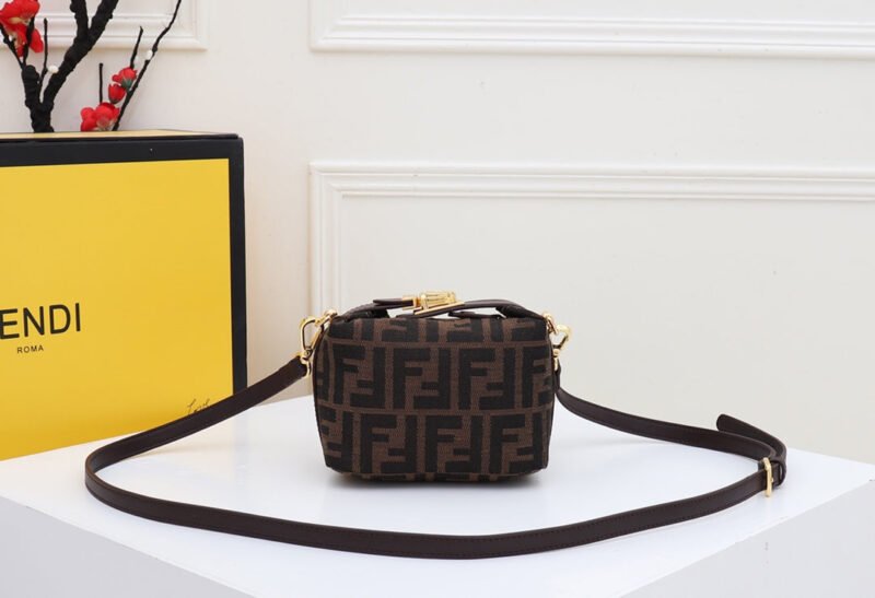 Bolso bandolera FENDI