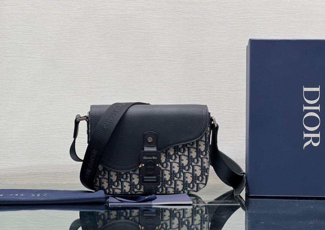 Minibolso Saddle con bandolera DIOR