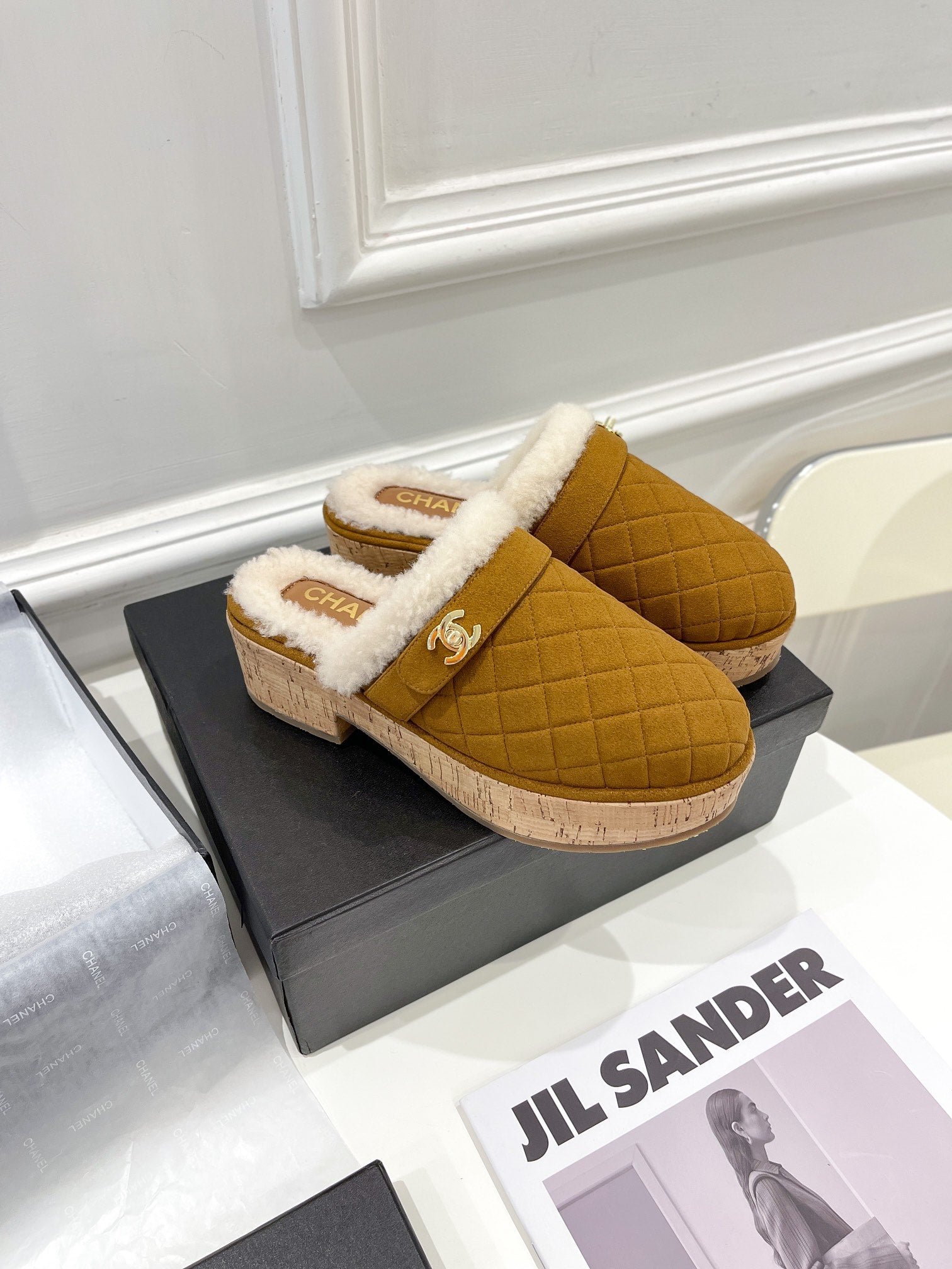 Chinelas cerradas Chanel