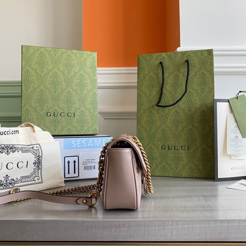 Minibolso GG Marmont de matelassé GUCCI - Imagen 2