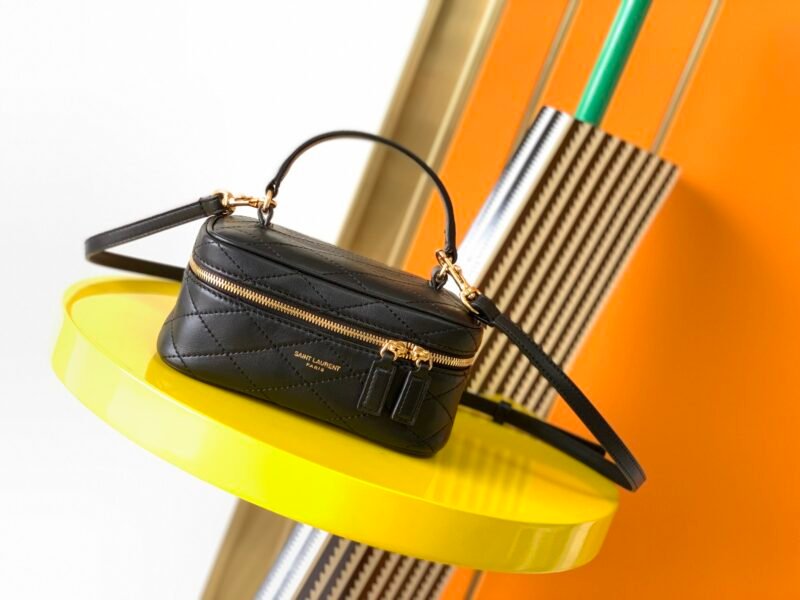 Neceser de piel acolchada YSL