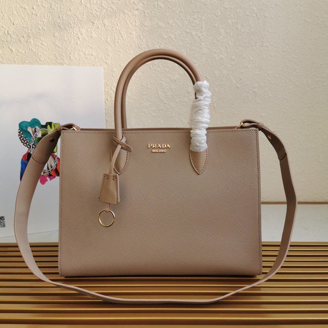 Bolso tote de piel Saffiano PRADA