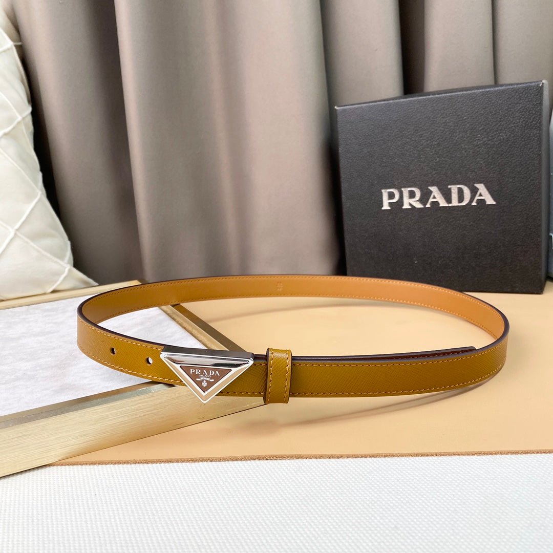 Cinturón de piel saffiano PRADA