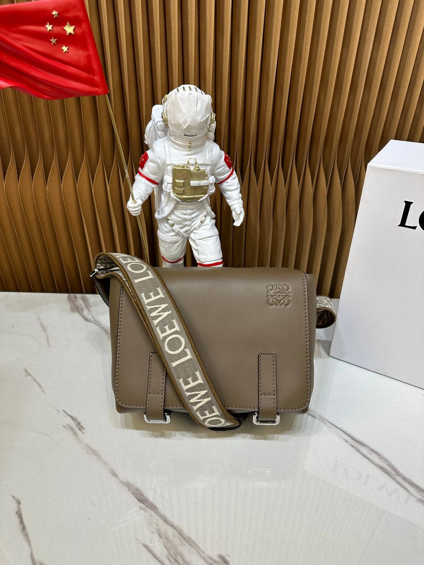 Bolso Military Messenger LOEWE