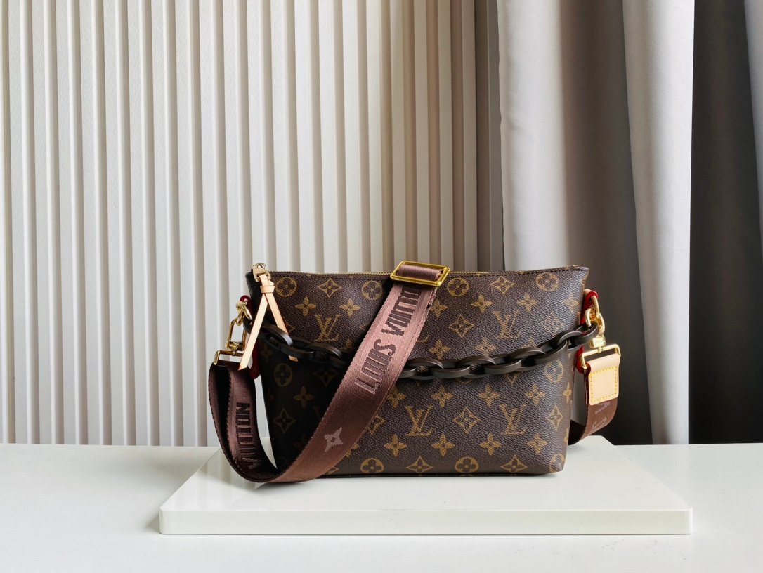 Bolso pochette Louis Vuitton