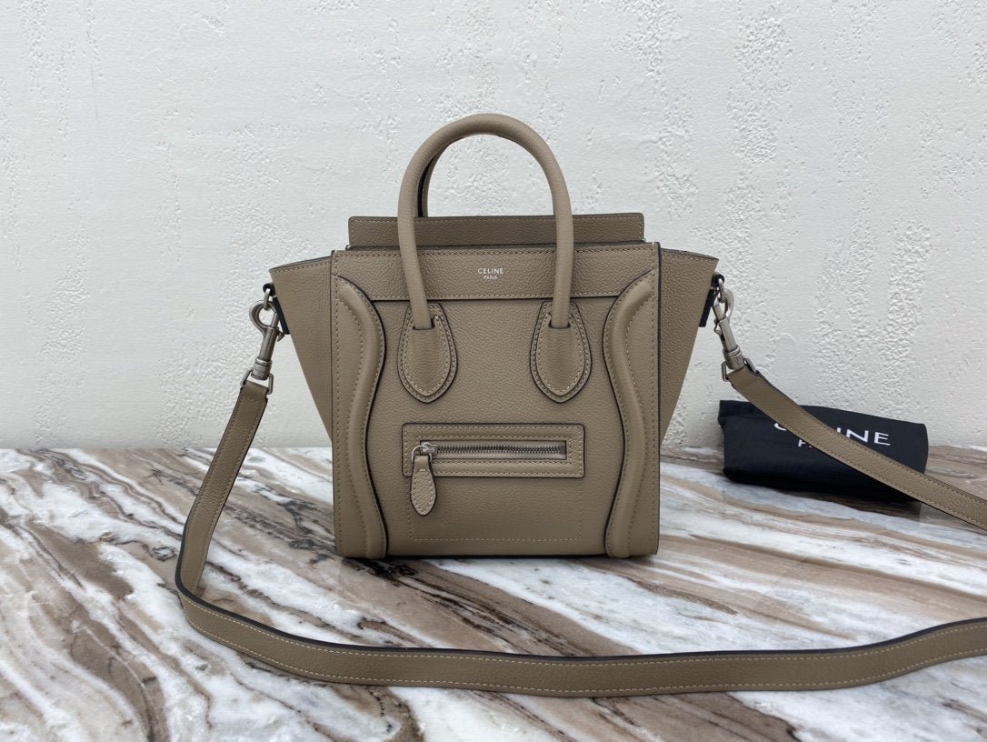 BOLSO LUGGAGE NANO DE PIEL CELINE