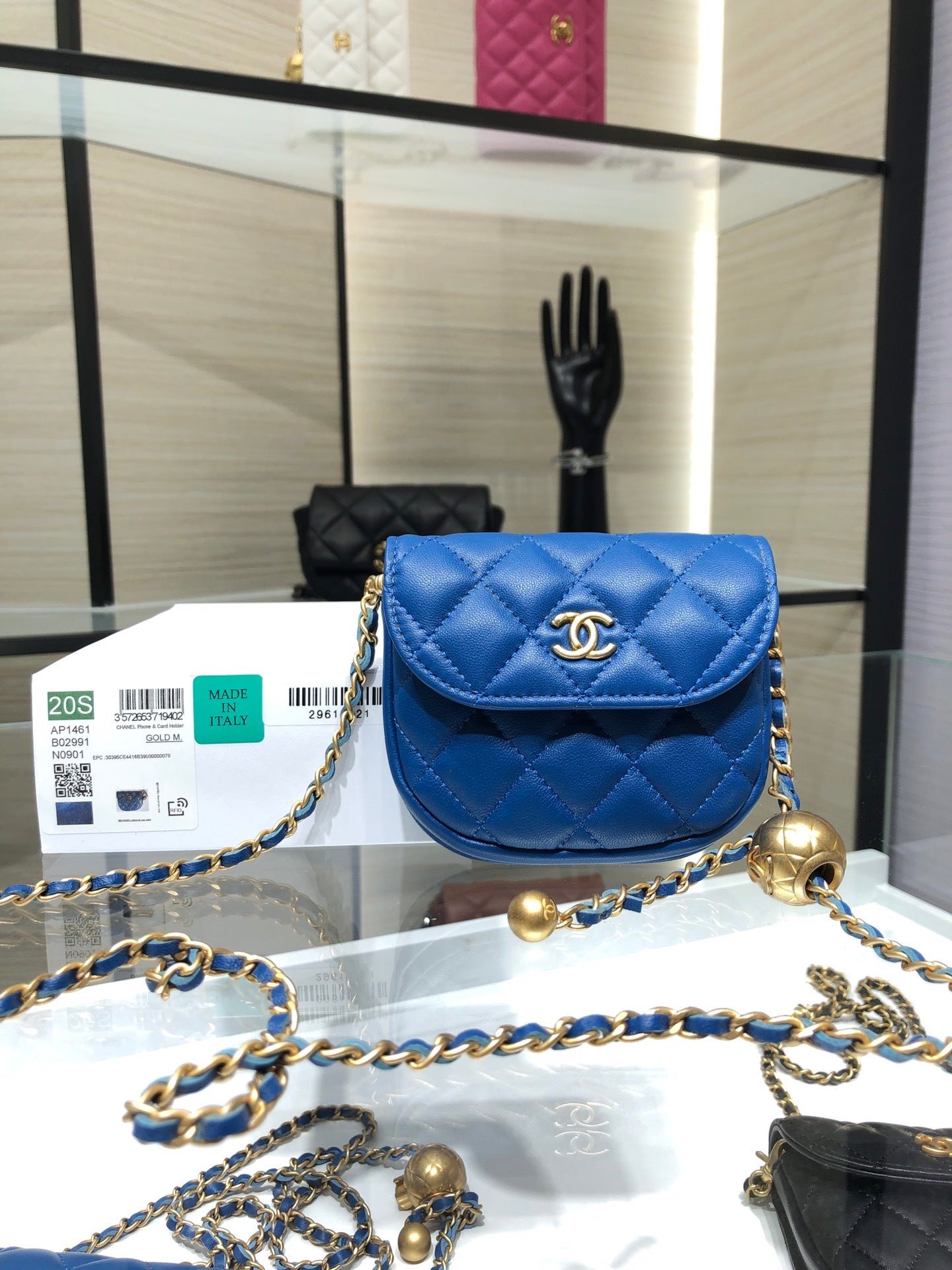 Cartera de mano con cadena Chanel