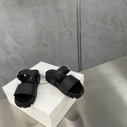 Sandalias de piel PRADA