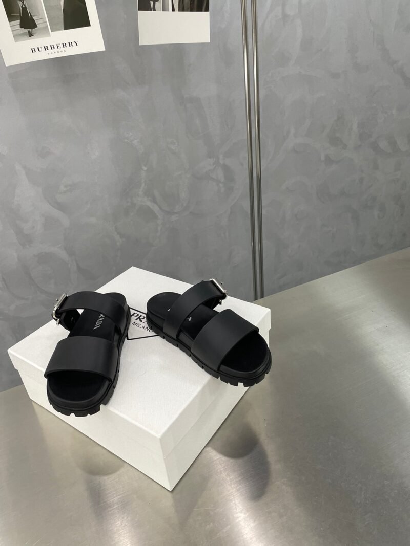 Sandalias de piel PRADA