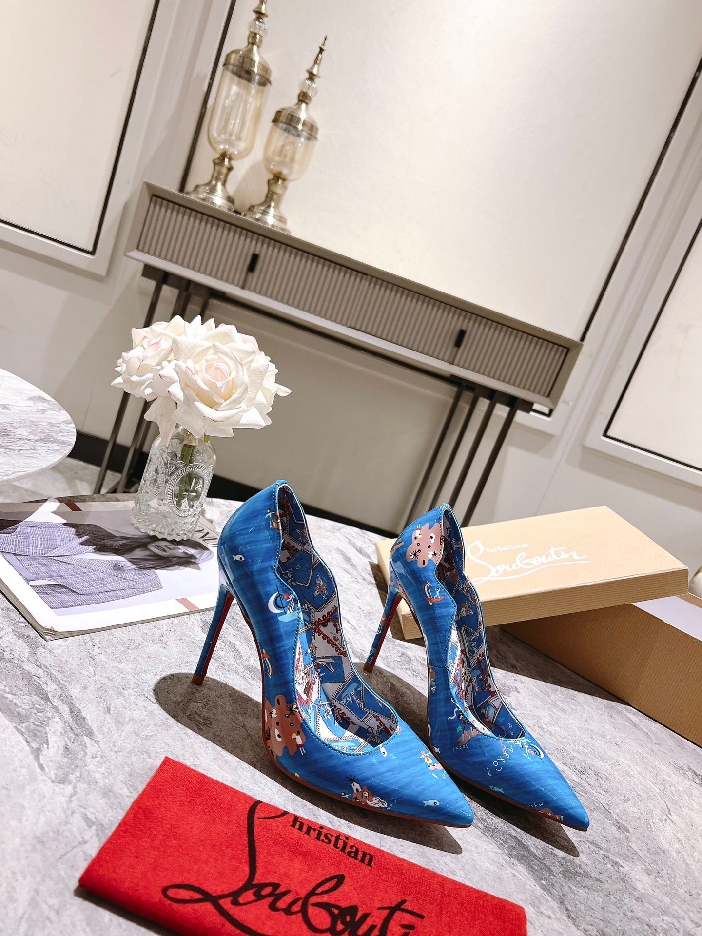 Hot Chick CHRISTIAN LOUBOUTIN