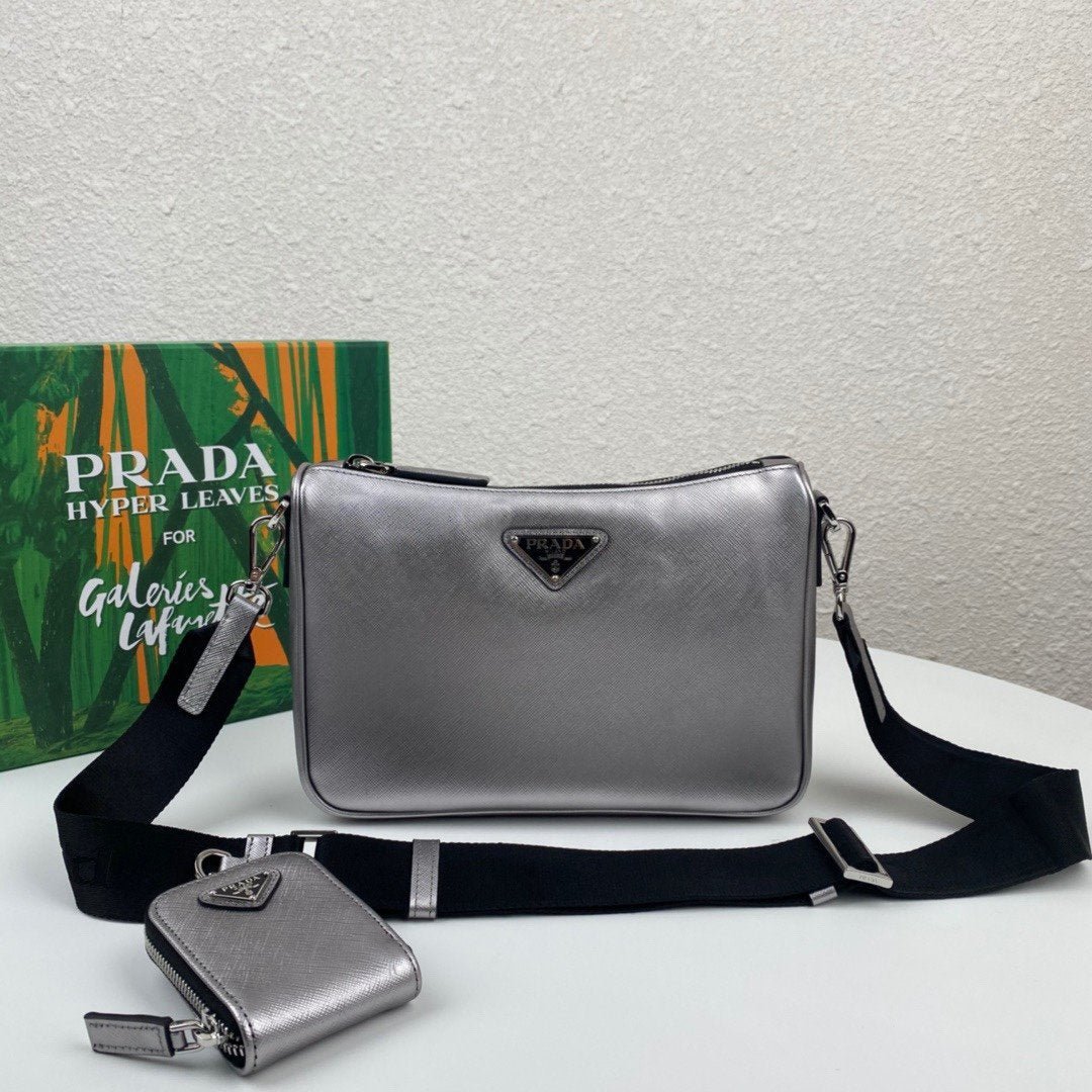 Bandolera de nylon y piel Saffiano Prada