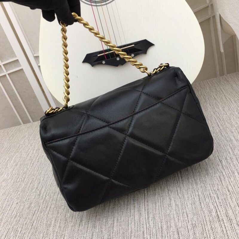 BOLSO CHANEL 19 - Imagen 4