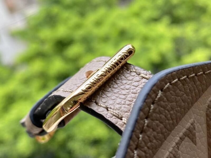 TINY BACKPACK Louis Vuitton - Imagen 6