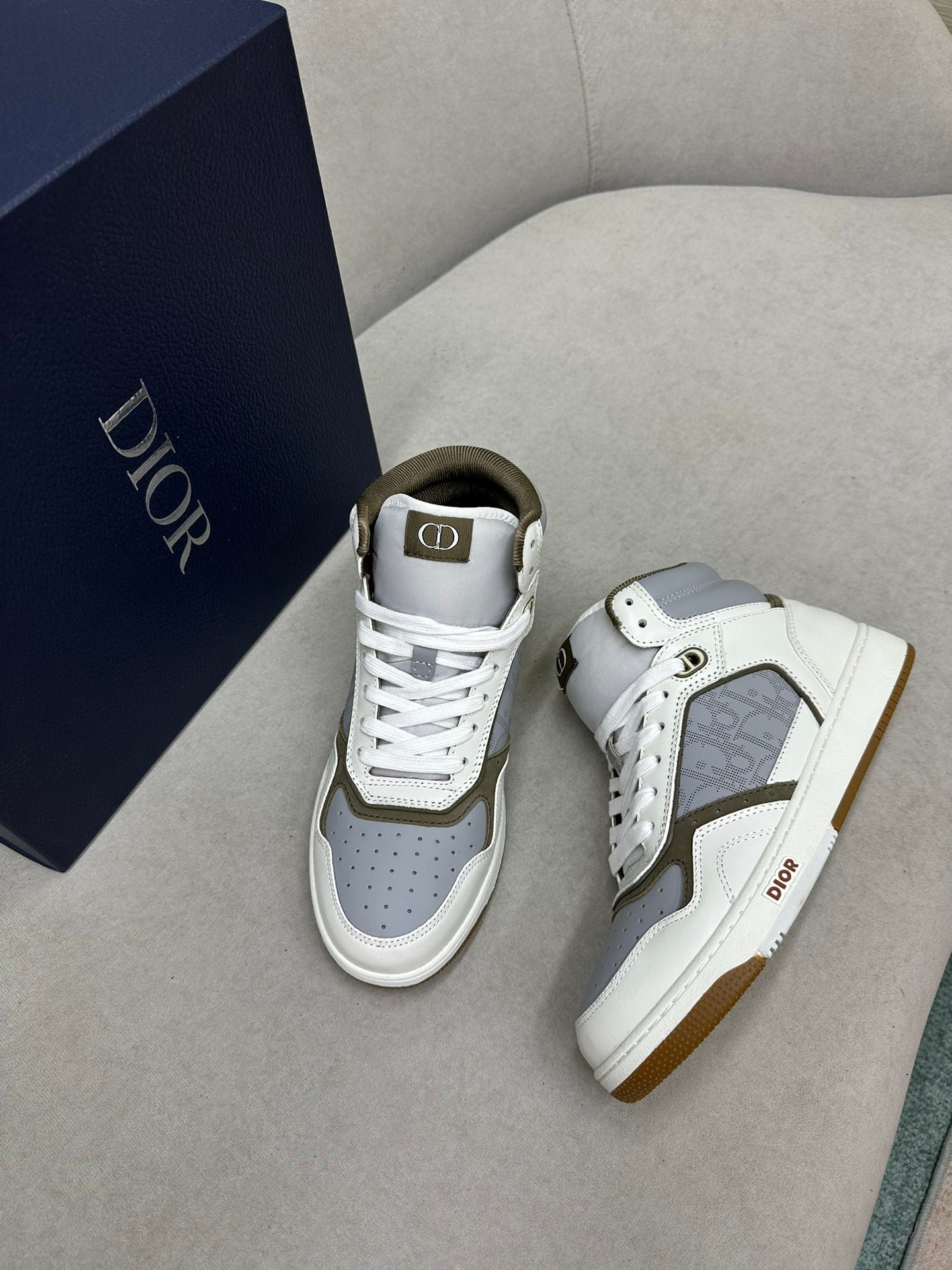 Sneaker caña alta B27 DIOR