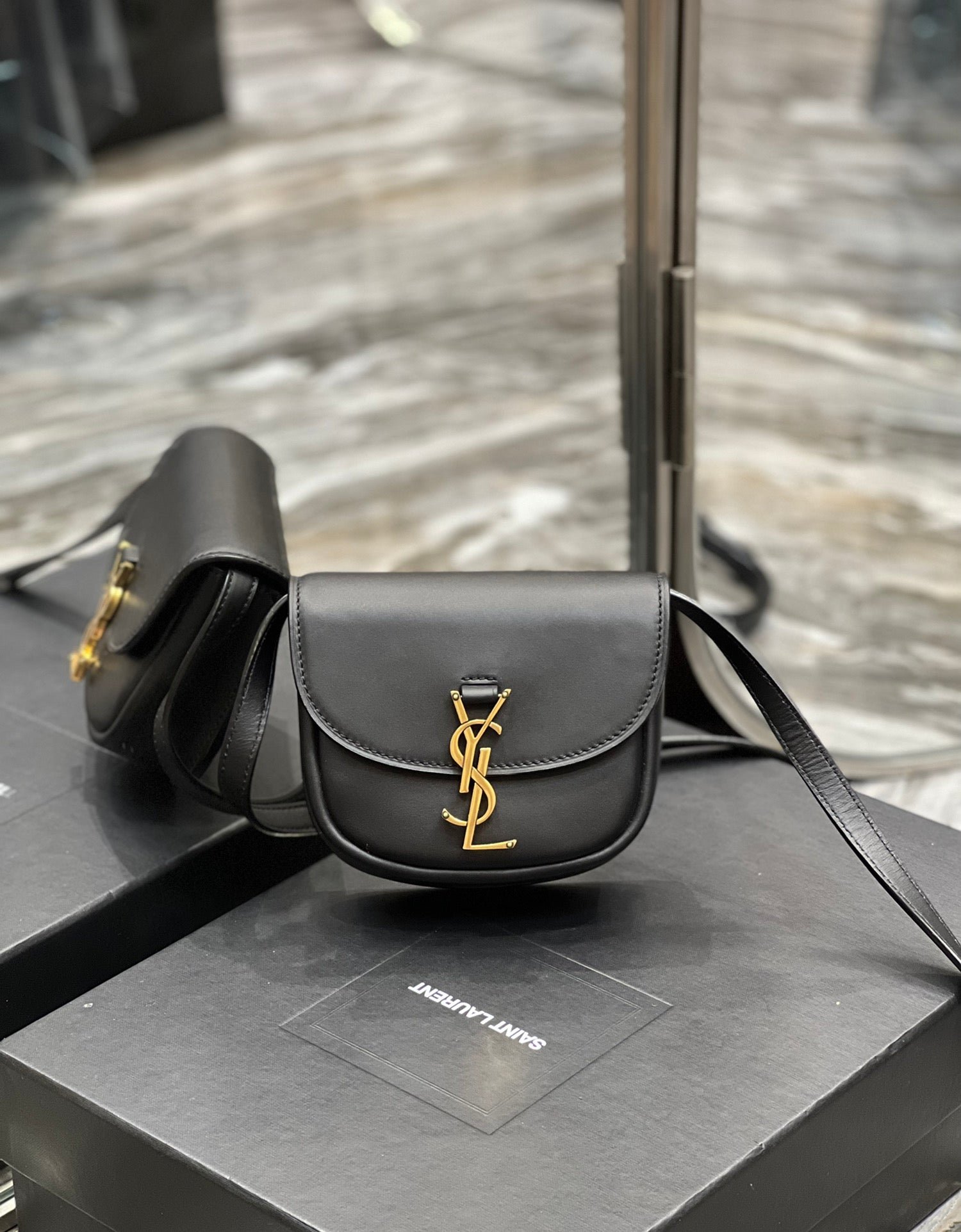 Bolso cruzado pequeño Kaia YSL