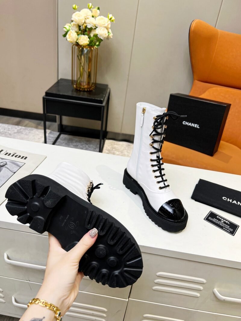 Botines de cordón Chanel - Imagen 9