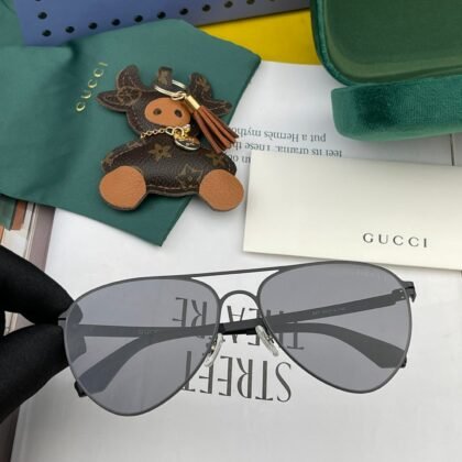 Gafas de sol de aviador GUCCI
