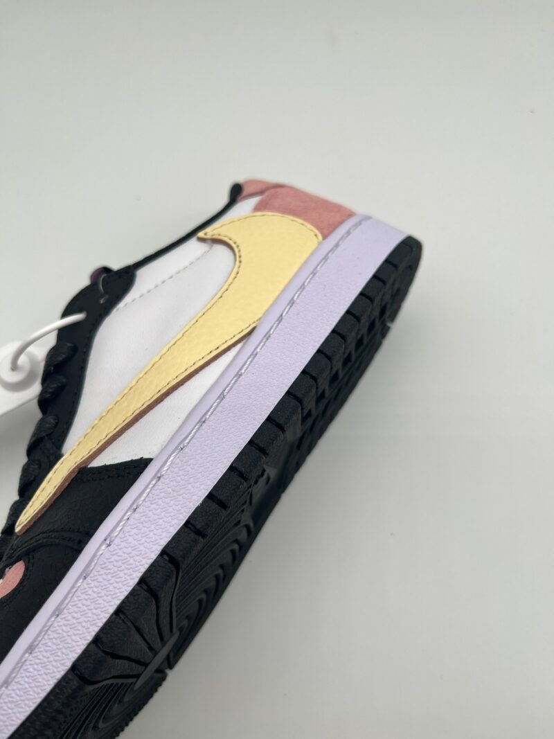 Zapatillas Air Jordan 1 Low Travis Scott NIKE - Imagen 5