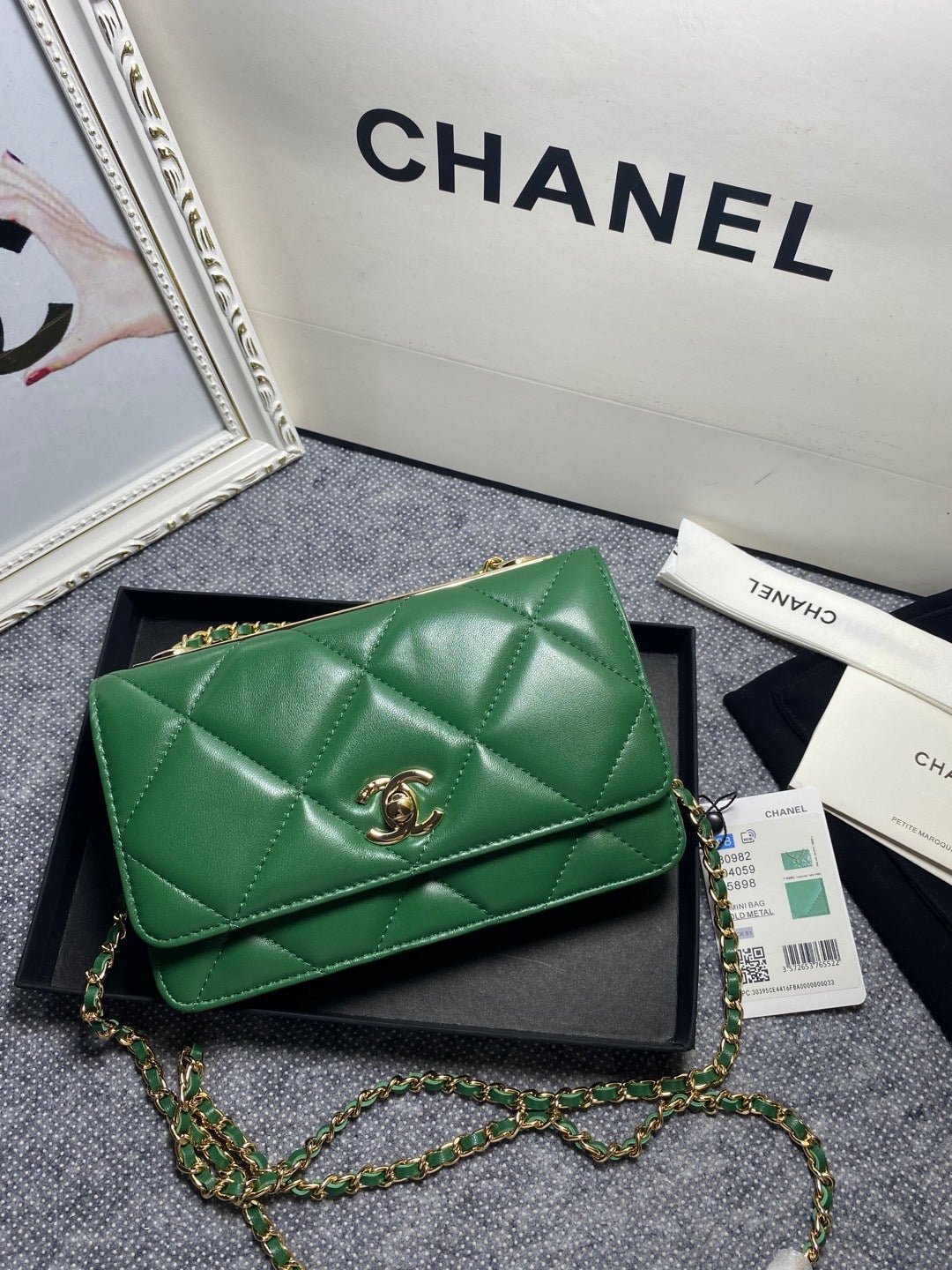 Cartera de mano con cadena Chanel