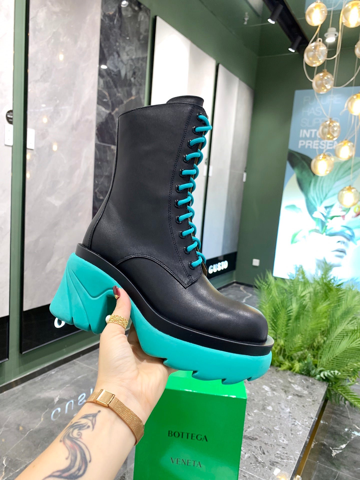 Lug BOTTEGA VENETA