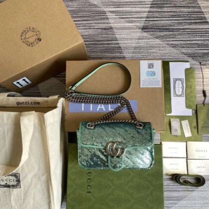 Minibolso de hombro con lentejuelas con GG Marmont GUCCI