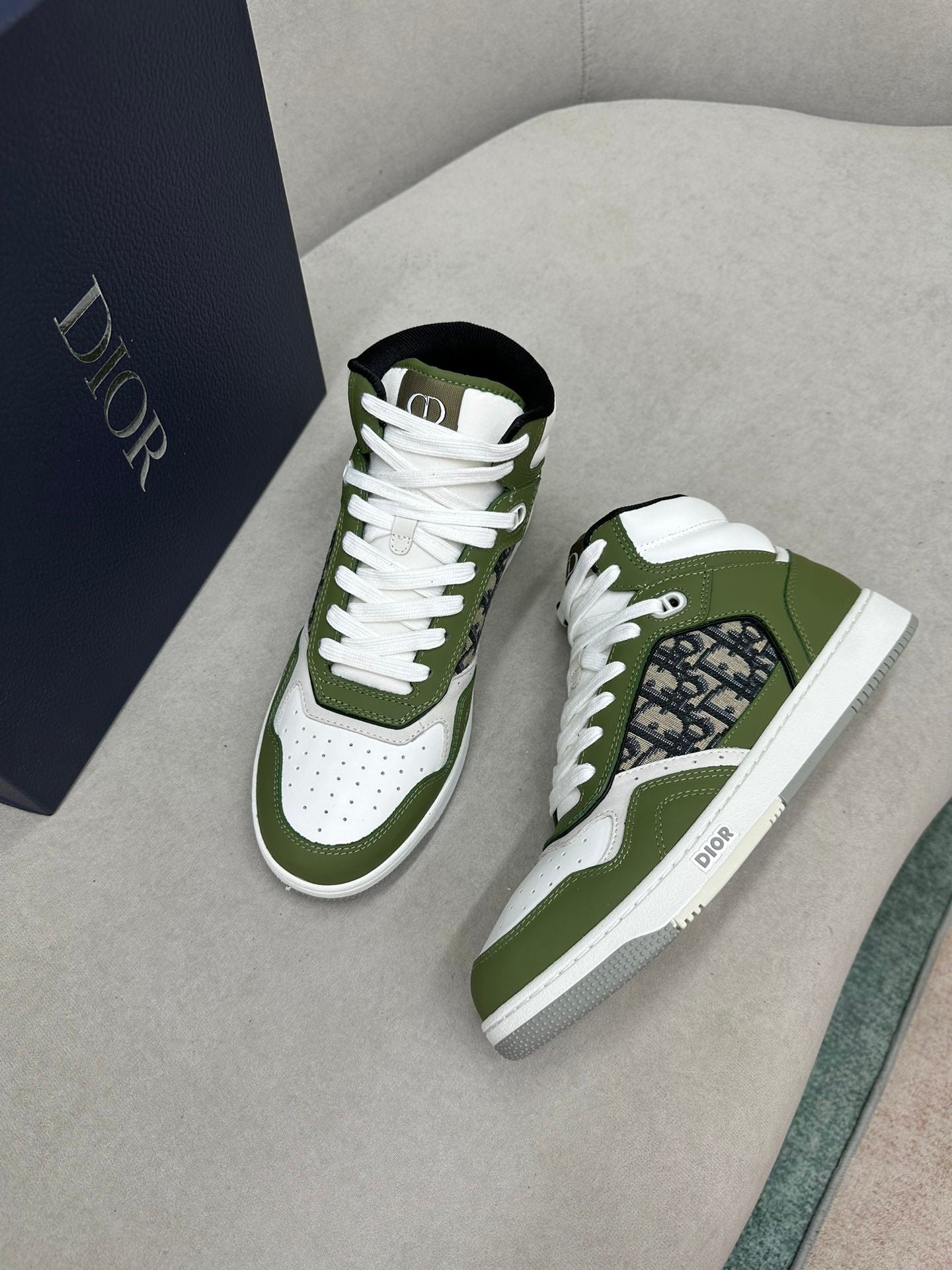 Sneaker caña alta B27 DIOR