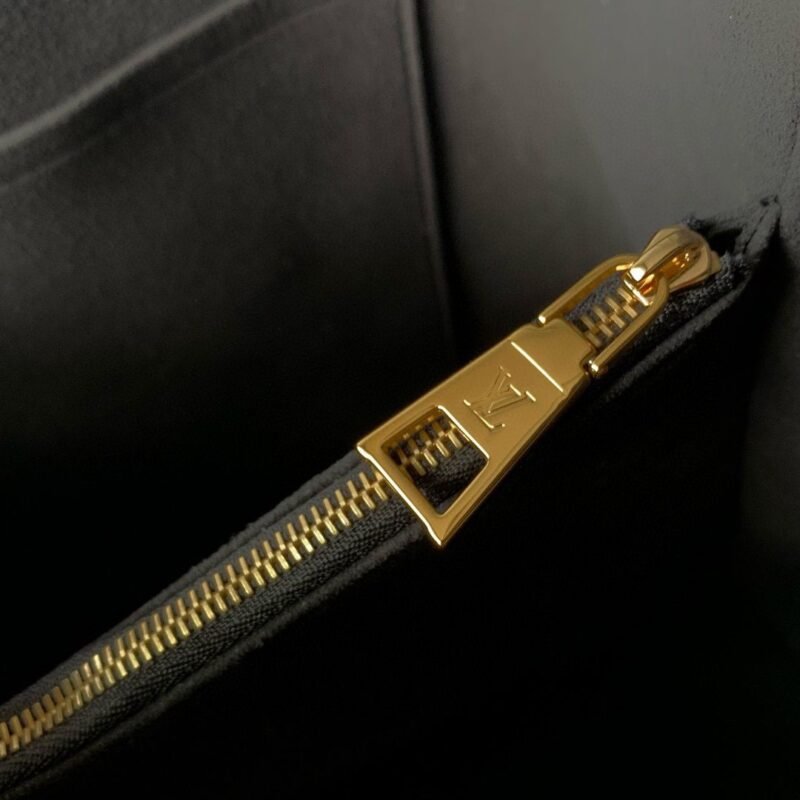 Bolso Babylone Tote PM Louis Vuitton - Imagen 8